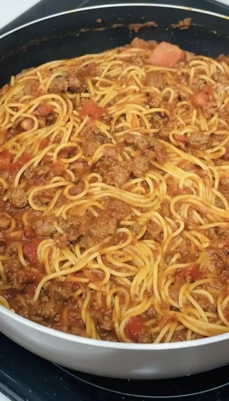 Pin by Nancy Forsyth on Pasta | Easy Pasta Dinner Recipes, Beef Casserole Recipes, Easy Spaghetti Recipes