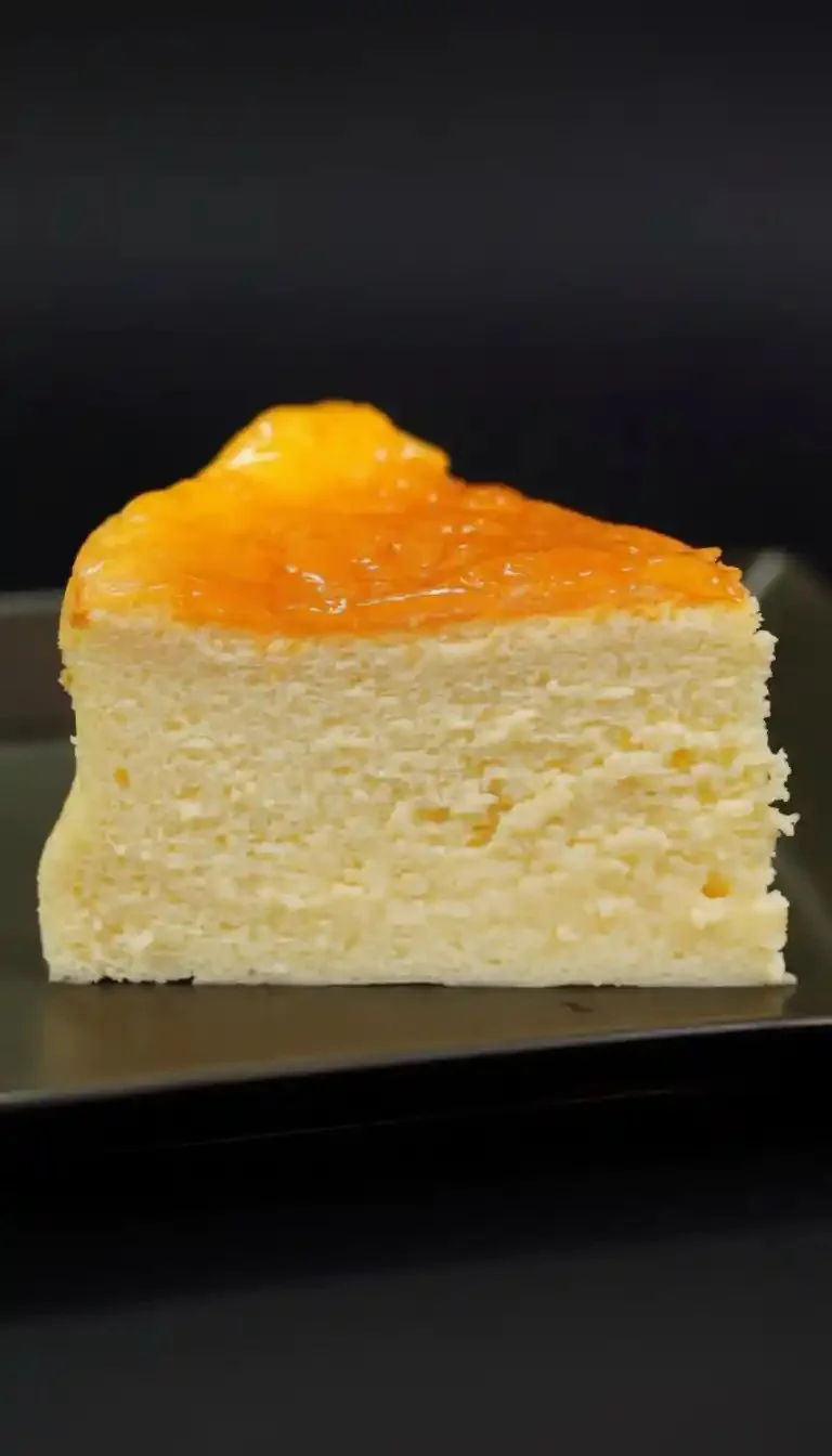Gâteau au fromage japonais moelleux et délicieux, parfait pour les amateurs de desserts.